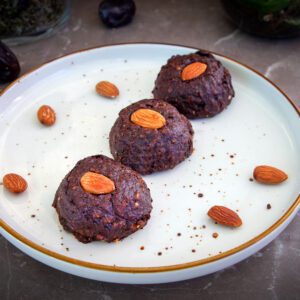 Čokoladni cupcake s bademima