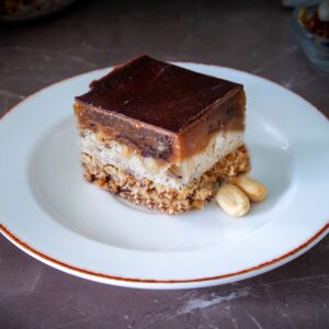 Snickers cake